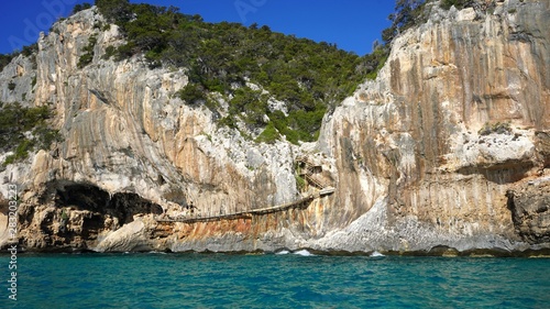 Falaise du golfe d'Orosei, Esclier vers la grotte de Neptune, Sardaigne, Italie