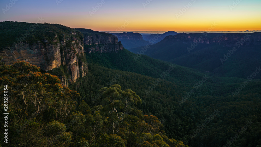 blue hour at govetts leap lookout, blue mountains, australia 42