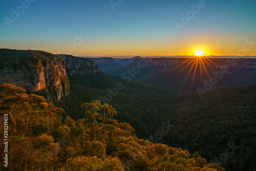 sunrise at govetts leap lookout, blue mountains, australia 40 © Christian B.