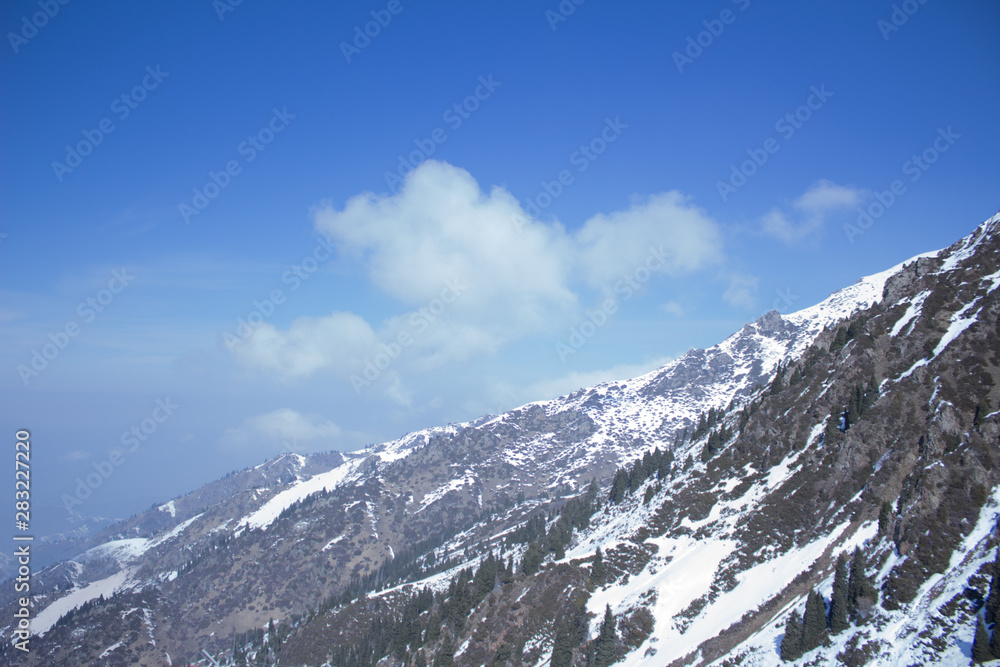 sky and mountains in winter
