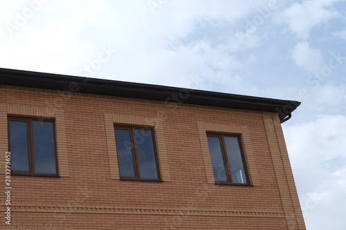  Elements and details of building facades