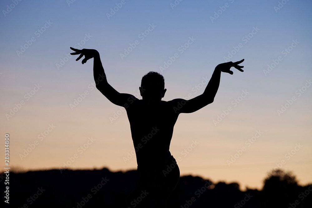Danse position homme silhouette coucher de soleil sport