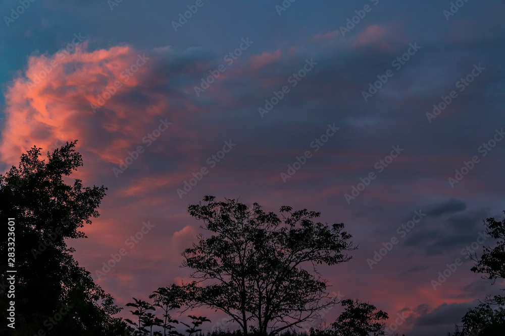 Couché de soleil après la tempête Couché de soleil après la tempête