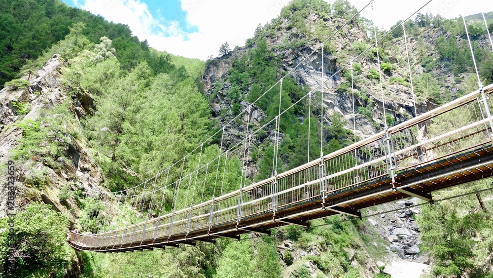 Hängebrücke am Meraner Höhenweg