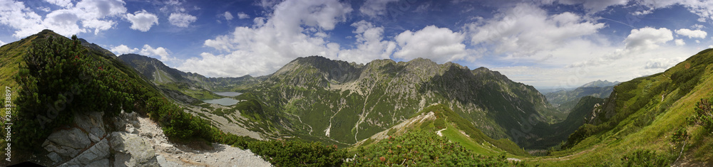 Panorama 360 stopni z Świstówki Roztockiej na DOlinę Roztoki i Dolinę Pięciu Stawów Polskich