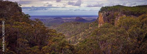 Foto Minerva Hills is a national park in Central Queensland, Australia