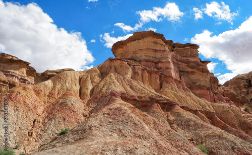 Tsagaan Suvarga, White Stupa, Gobi Desert - Mongolia