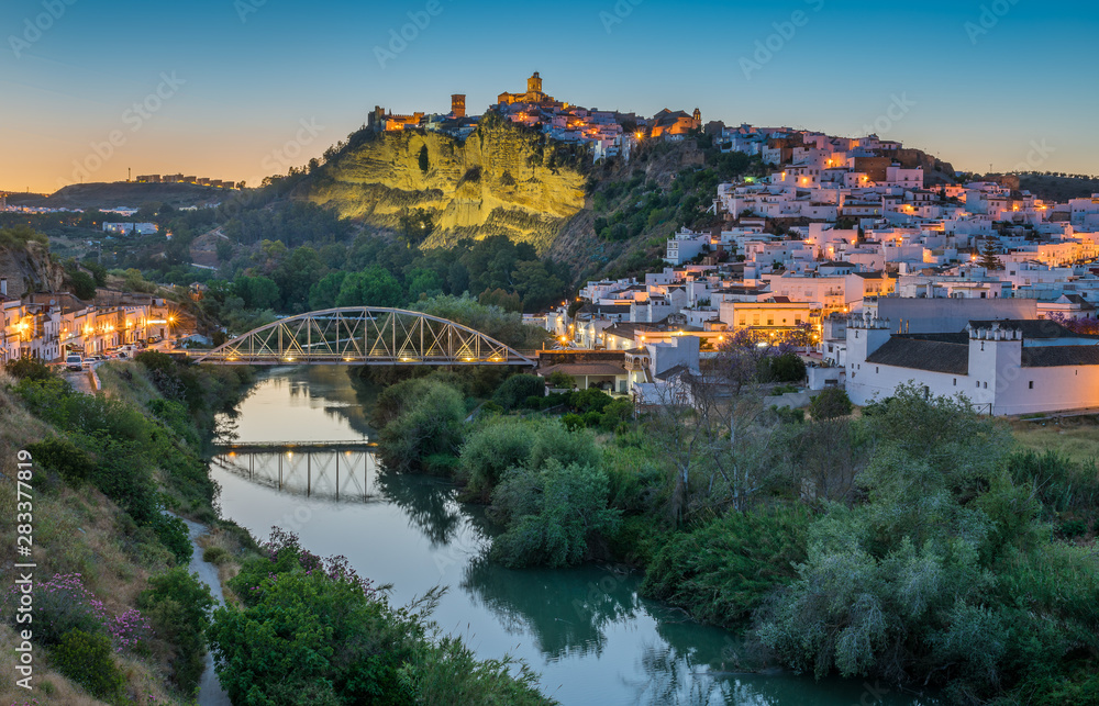 Scenic sight at sunset in Arcos de la Frontera, province of Cadiz, Andalusia, Spain. - obrazy, fototapety, plakaty 