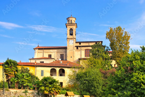 Fotografie Besozzo Kirche Sant Alessandro und Tiburzio  -Besozzo church Chiesa parrocchiale
