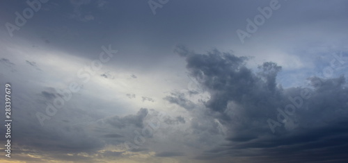 Wolkenstimmung am Meer