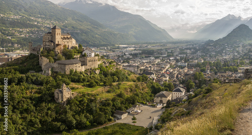 Vista panoramica del castillo de Sion, Suiza
