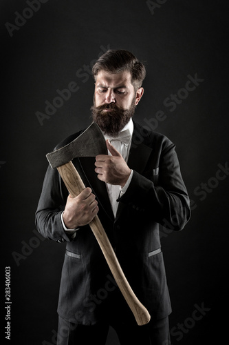 Fotografija Sharp ax hand confident guy