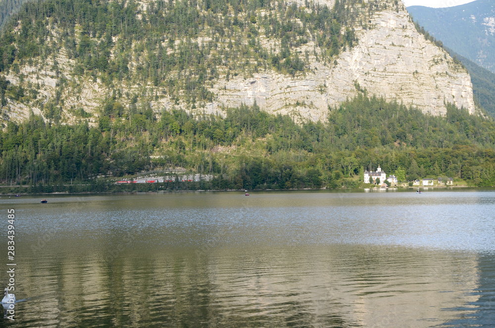 世界遺産 ハルシュタット湖（オーストリア オーバーエスターライヒ州 ザルツカンマーグート） Stock Photo Adobe Stock