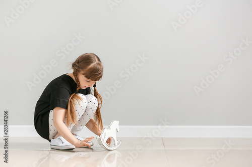 Little girl with autistic d...