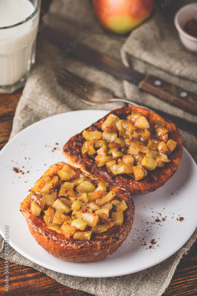 French toasts with caramelized apple French toasts with caramelized apple