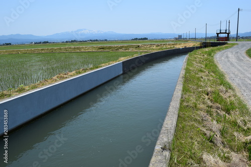 Wallpaper Mural 農業用水路 Torontodigital.ca