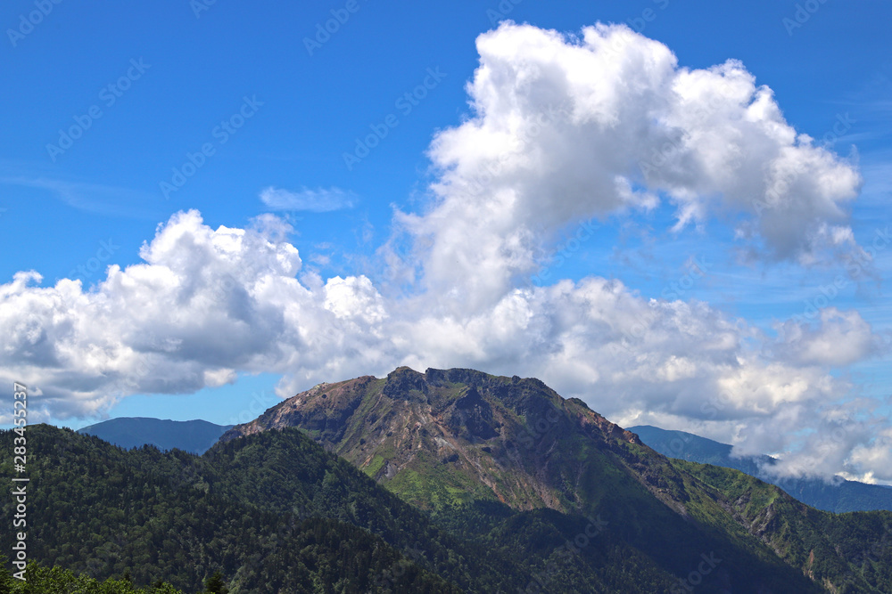 【日本の山岳風景】西穂高口駅展望台から見る焼岳 【日本の山岳風景】西穂高口駅展望台から見る焼岳