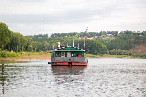 Wallpaper Mural mobile floating marina, house on the river Torontodigital.ca