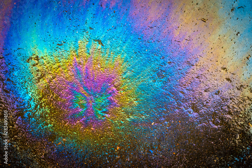 Canvas-taulu Colored oil stain on the asphalt