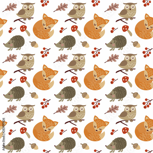 Cute forest animals seamless pattern. Fox, hedgehog and owl. Autumn life  vector illustration.