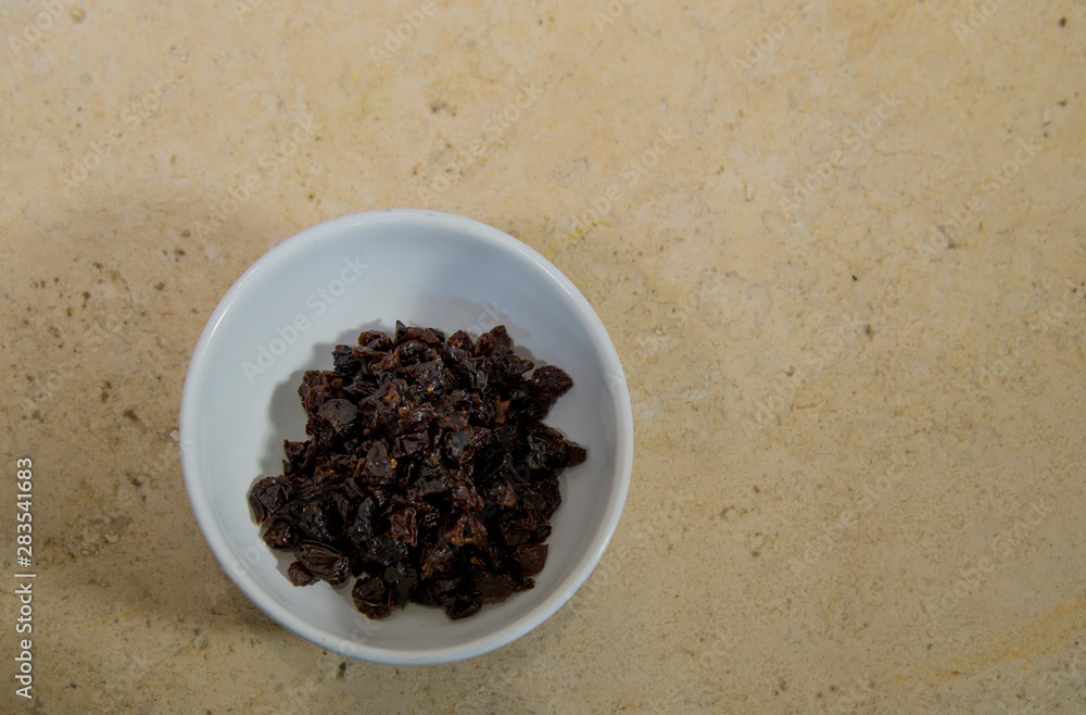 raisins on white plate, ingredient of raisins on white plate, ingredient of