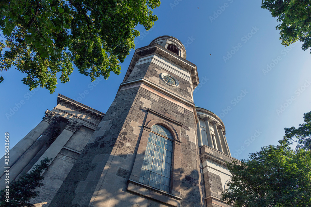 Obraz premium Esztergom Basilica in Hungary on a hot summer day.