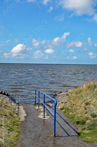 Friedrichskoog Eingang zum Baden im Wattenmeer photo