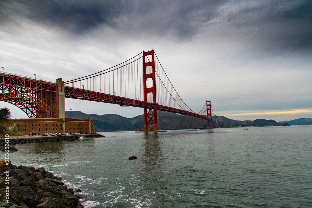 Naklejka premium golden gate bridge in san francisco