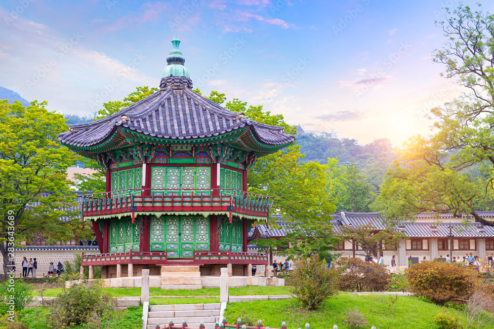 Gyeongbokgung palace, Hyangwonjeong Pavilion, South Korea Gyeongbokgung palace, Hyangwonjeong Pavilion, South Korea
