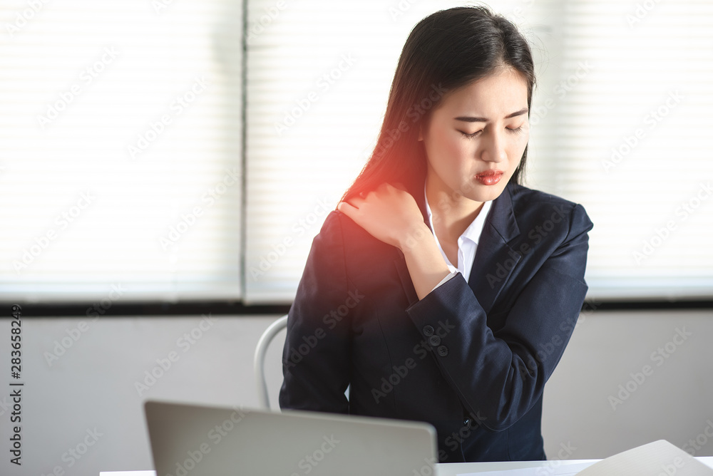 Office workers with shoulder pain symptoms indicate the office syndrome. Office workers with shoulder pain symptoms indicate the office syndrome.