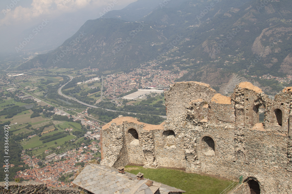 sacra abbazia di San Michele val di Susa Torino Italia .