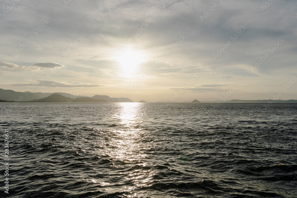海 海