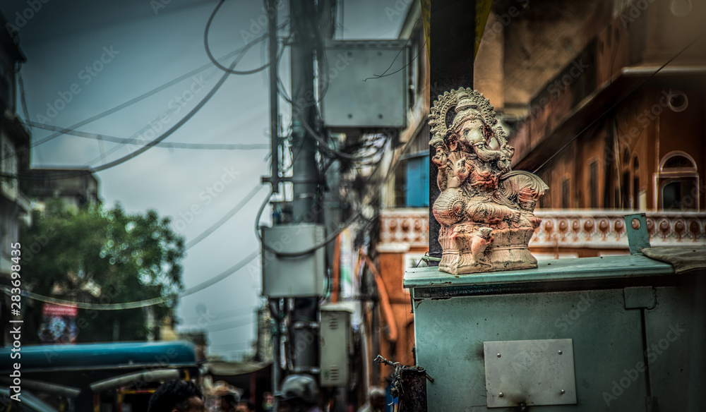 Ganesha on pink city Road in Jaipur Ganesha on pink city Road in Jaipur