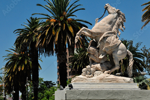 Parque  Gral. San Martin statue © Dario Ricardo