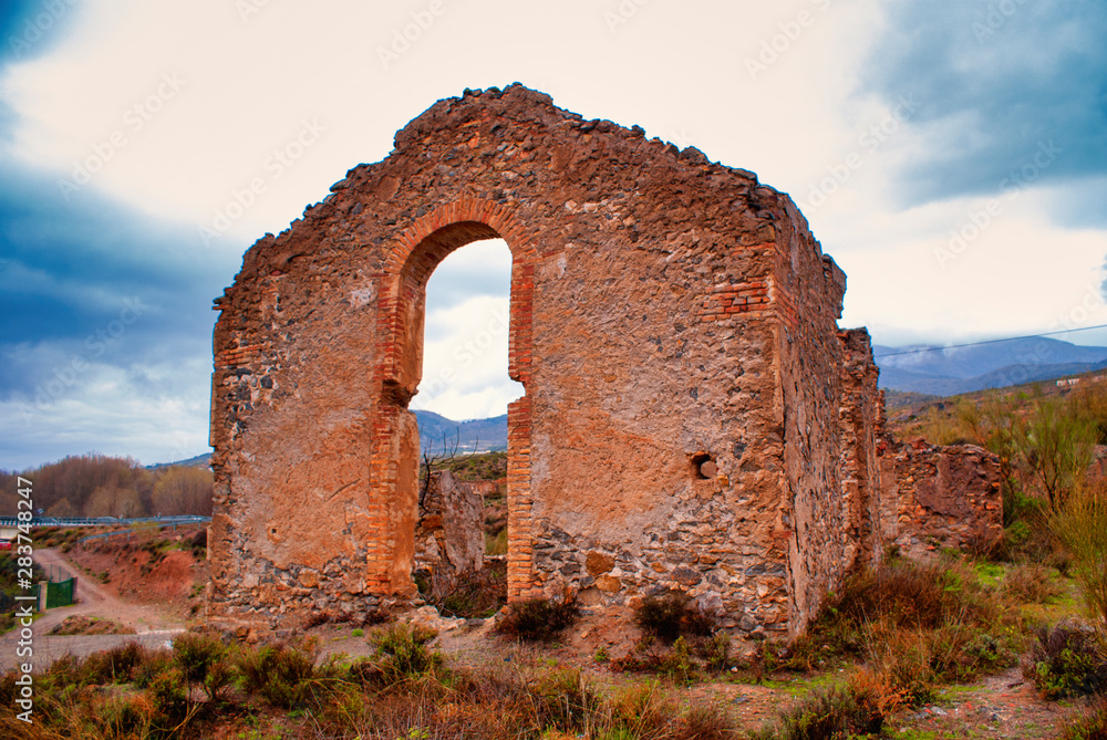 Ruinas de la antigua fundicion de Fondón