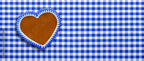 Blau-weiß Karierte Tischdecke mit Lebkuchenherz