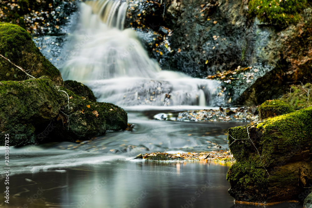 Obraz premium waterfall in forest