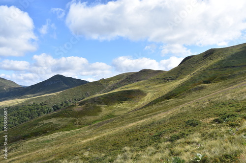 Cantal, monts