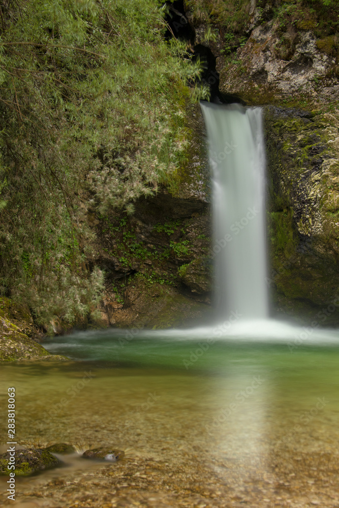 Waterfall Grmečica in slow motion