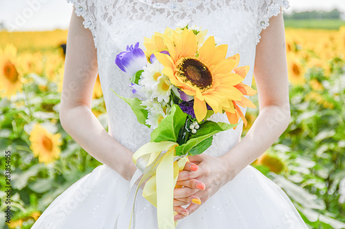 ひまわりのウエディングブーケ