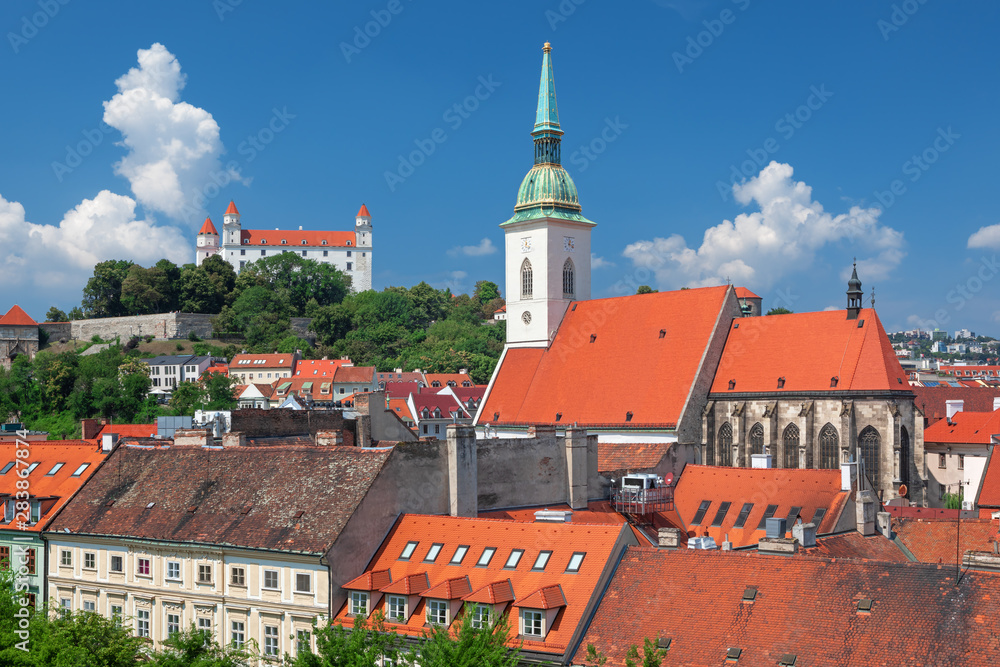 Fototapeta premium Bratislava castle over Danube river after sunset in the Bratislava old town, Slovakia
