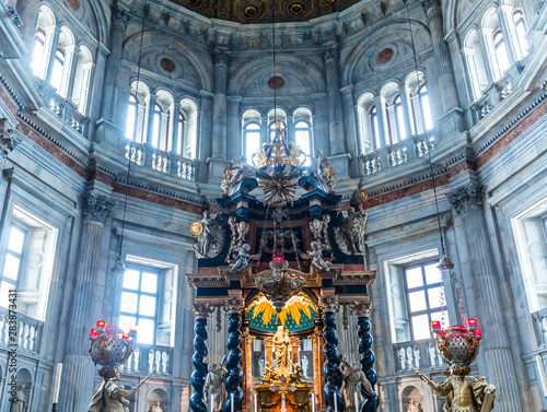 Basilica sant Abbondio, Como, italy photo