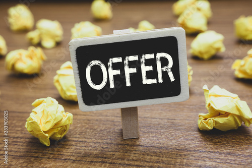 Εκτύπωση καμβά Writing note showing Offer