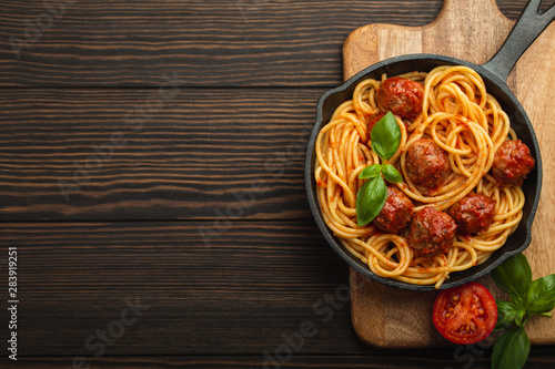 Meatballs pasta in tomato sauce