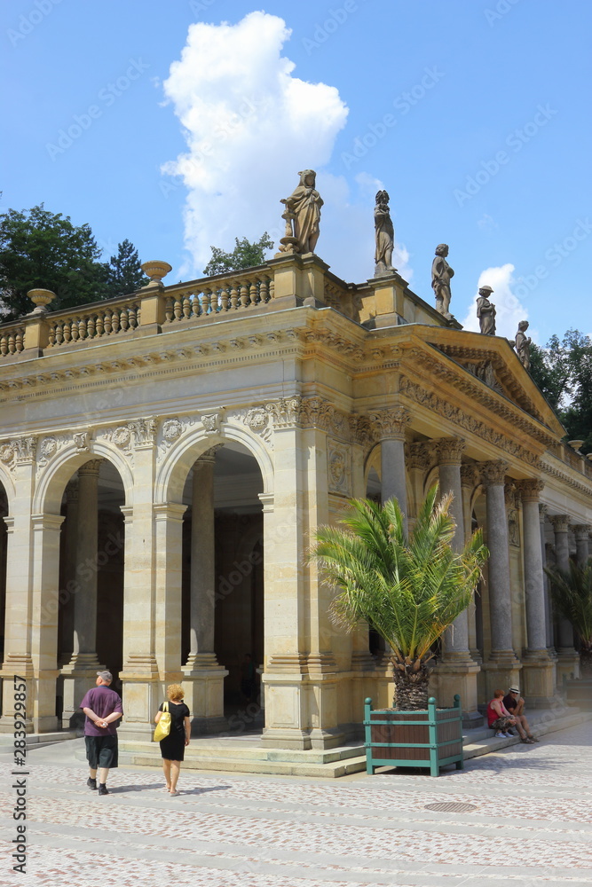 Fototapeta premium Mühlbrunnkolonnade in Karlovy Vary