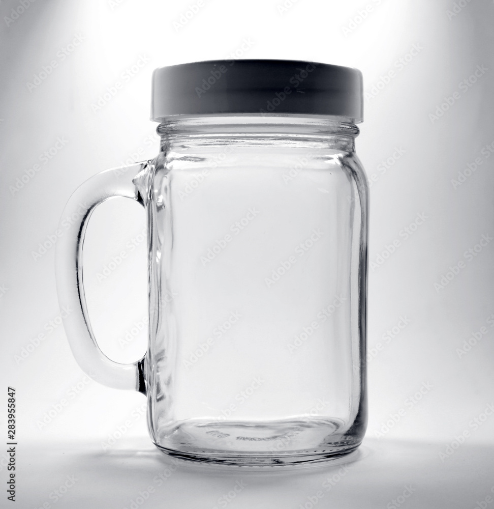 close up photo of mason jar close up photo of mason jar