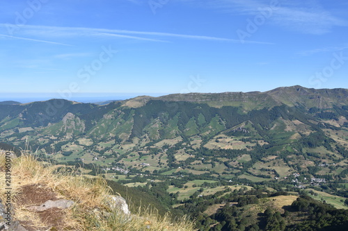 Cantal  monts