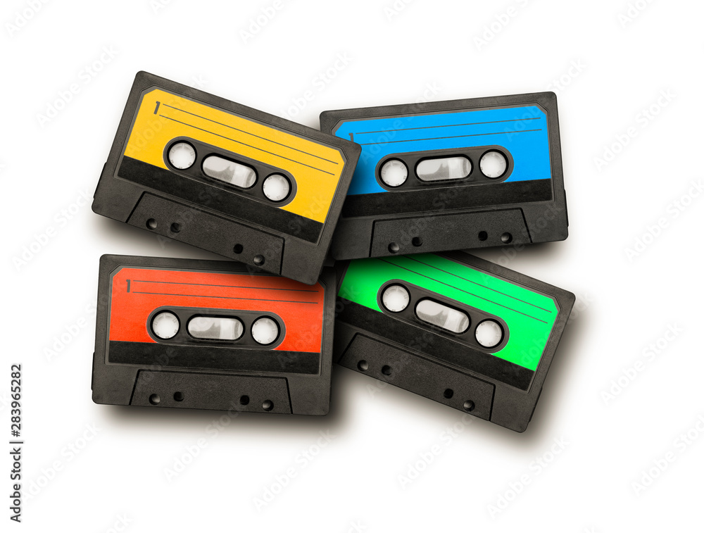Fototapeta premium Alte Musikkasetten in verschiednenen Farben