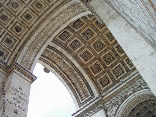 Arc de Triomphe, Paris © Julius Fekete