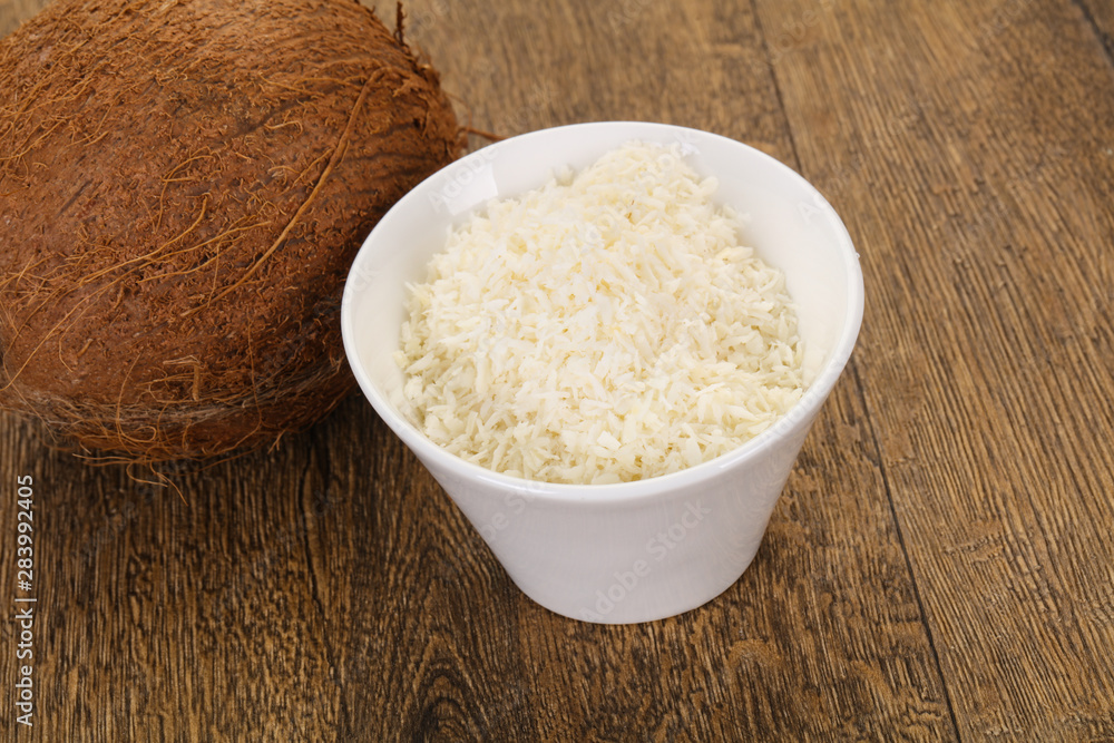 Coconut shredded chip with nut Coconut shredded chip with nut
